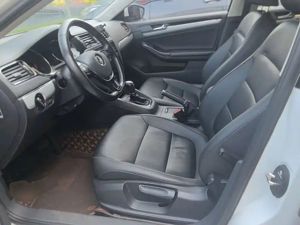 Volkswagen Sagitar 2017 1.6L Automatic Comfort