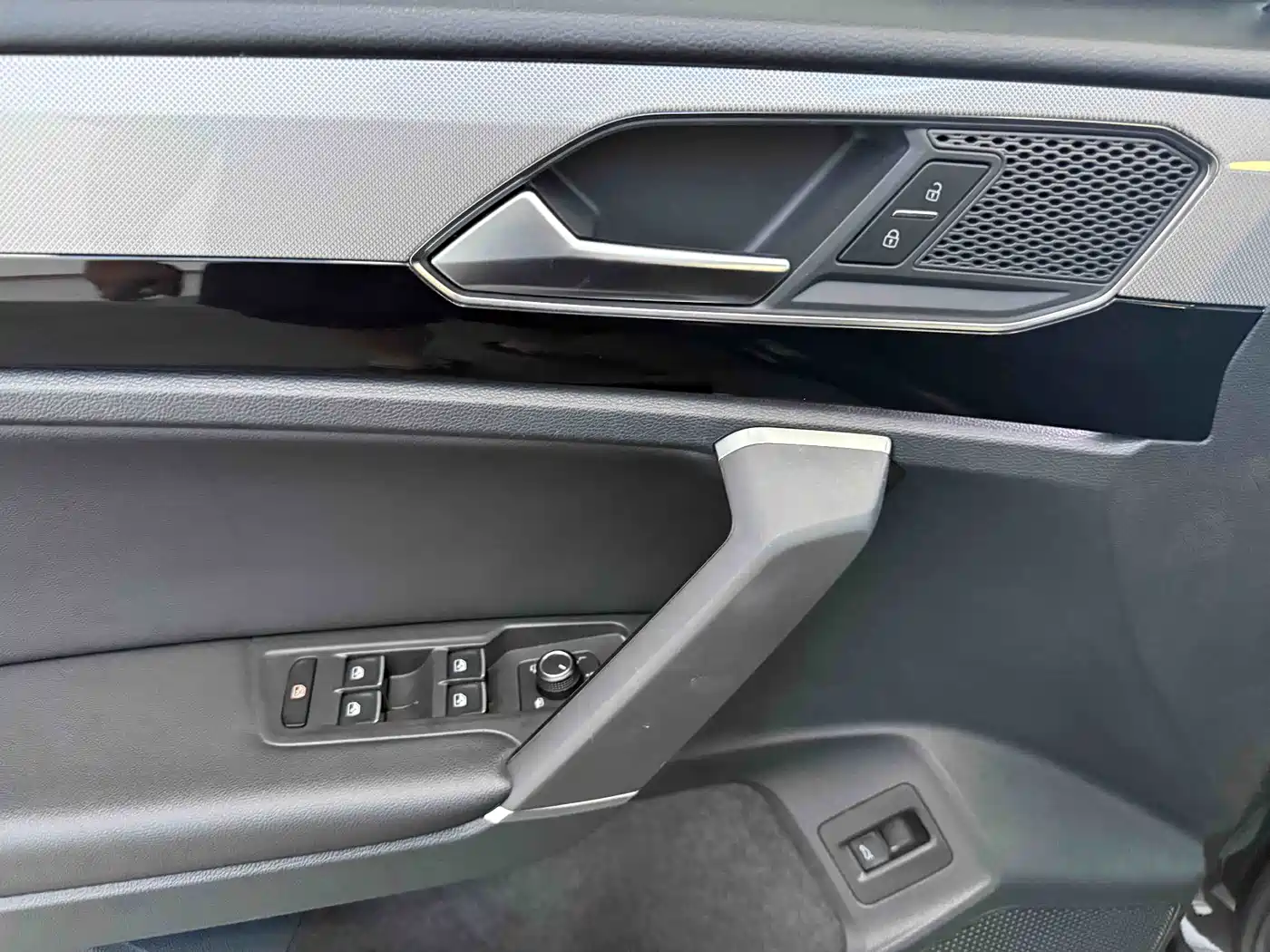 Volkswagen Tayron 2022 280TSI 2WD Luxury Smart Connect Edition