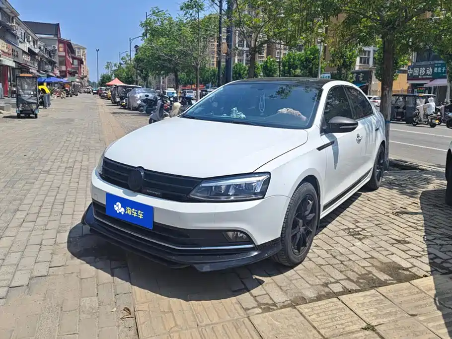 Volkswagen Sagitar 2018 1.6L Automatic Comfort