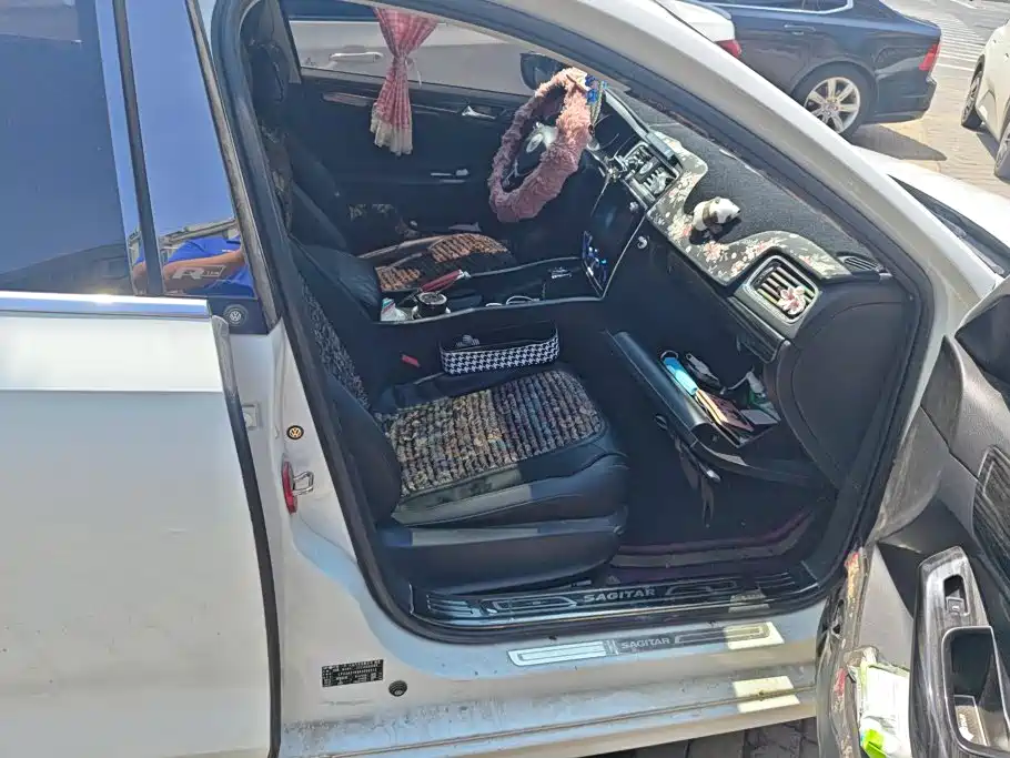 Volkswagen Sagitar 2018 1.6L Automatic Comfort