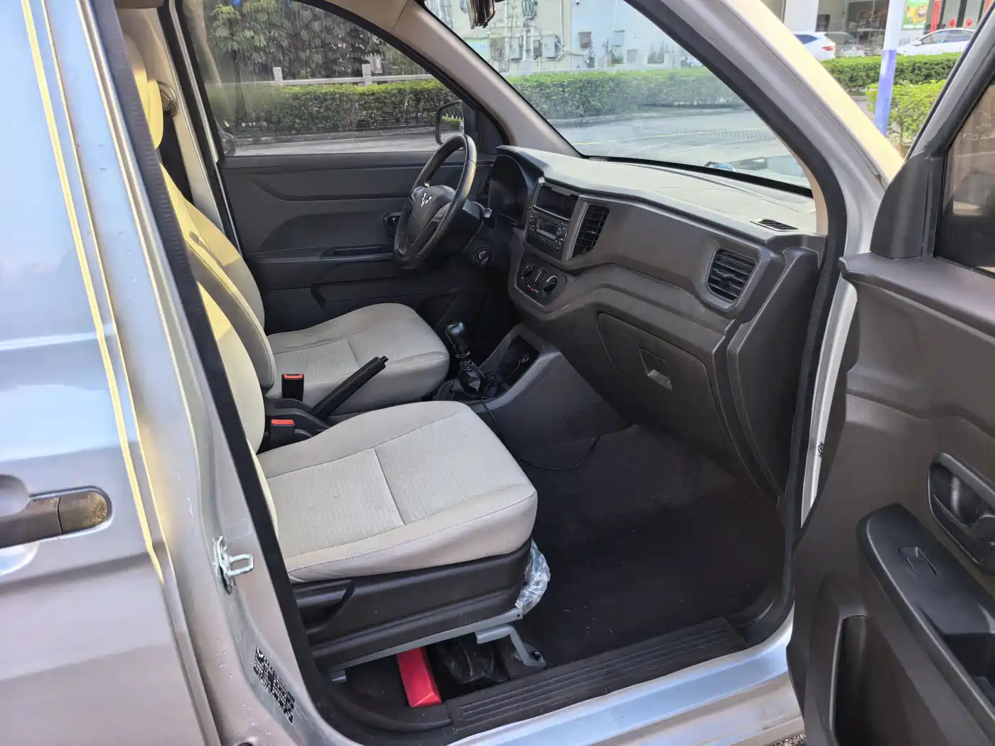 Wuling Motors Wuling Hongguang V 2019 1.5L Basic China VI LAR