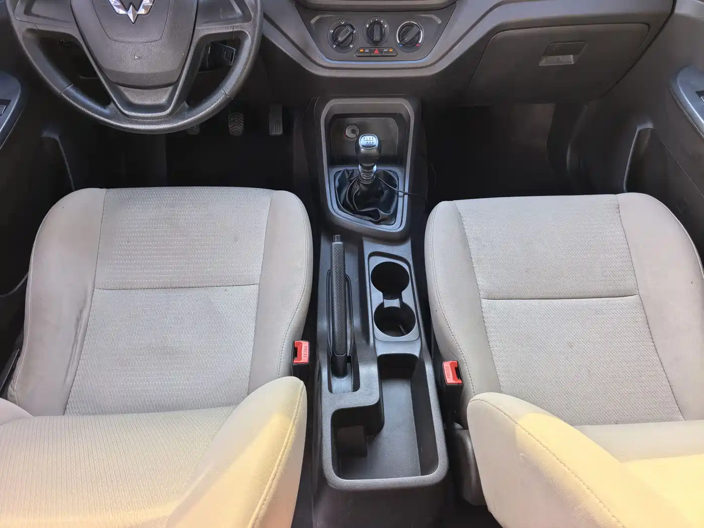 Wuling Motors Wuling Hongguang V 2019 1.5L Basic China VI LAR