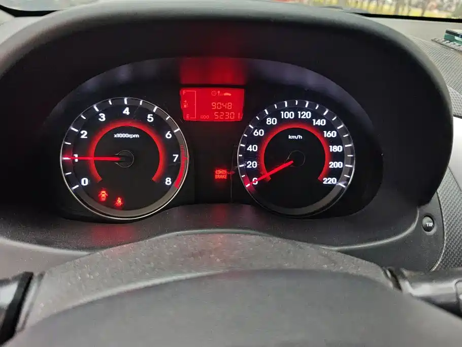 Hyundai Reina 2014 1.4L Manual GLX