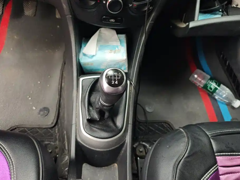 Hyundai Reina 2014 1.4L Manual GLX