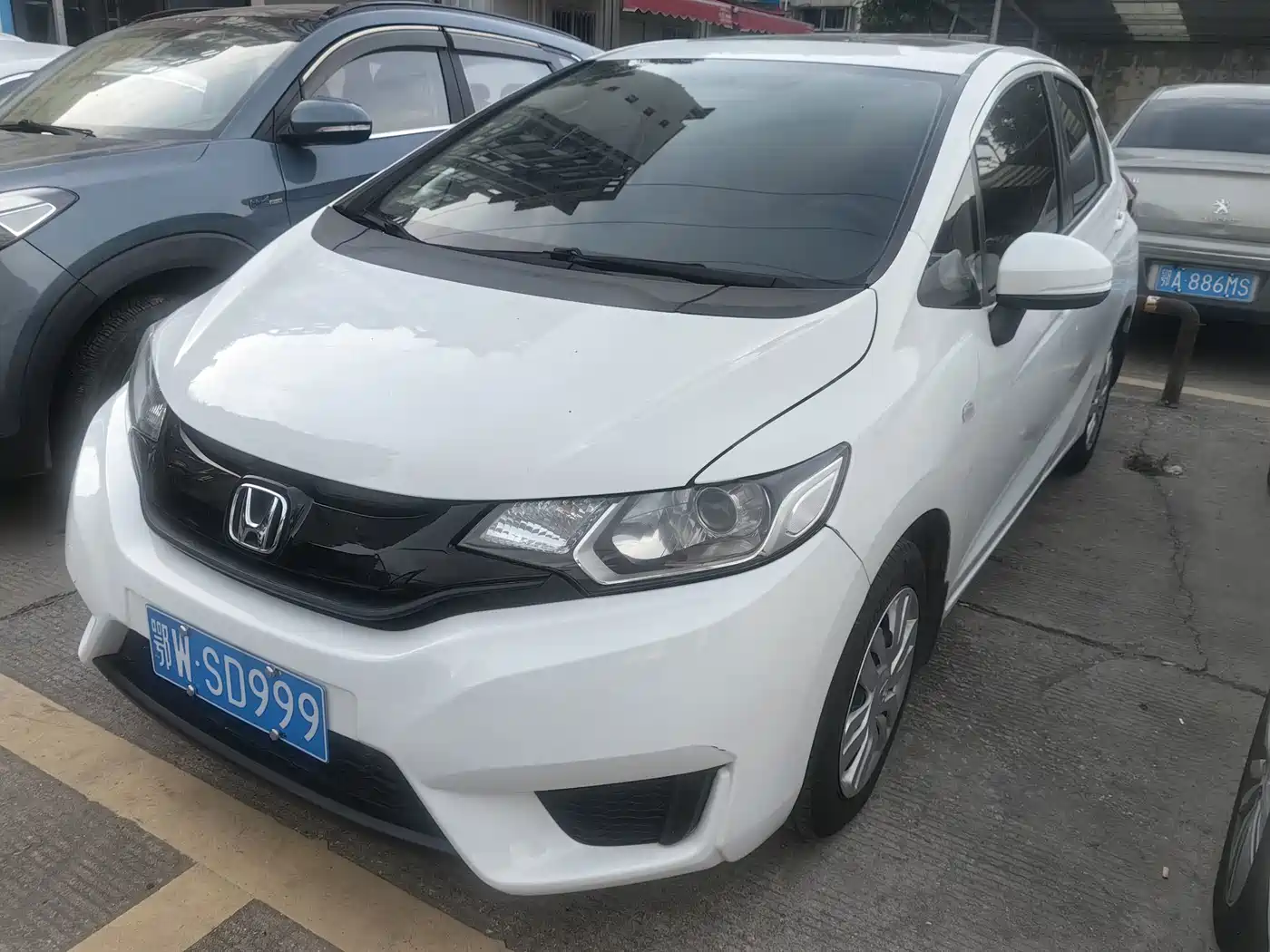 Honda Fit 2016 1.5L LXS CVT Comfort Sunroof Edition