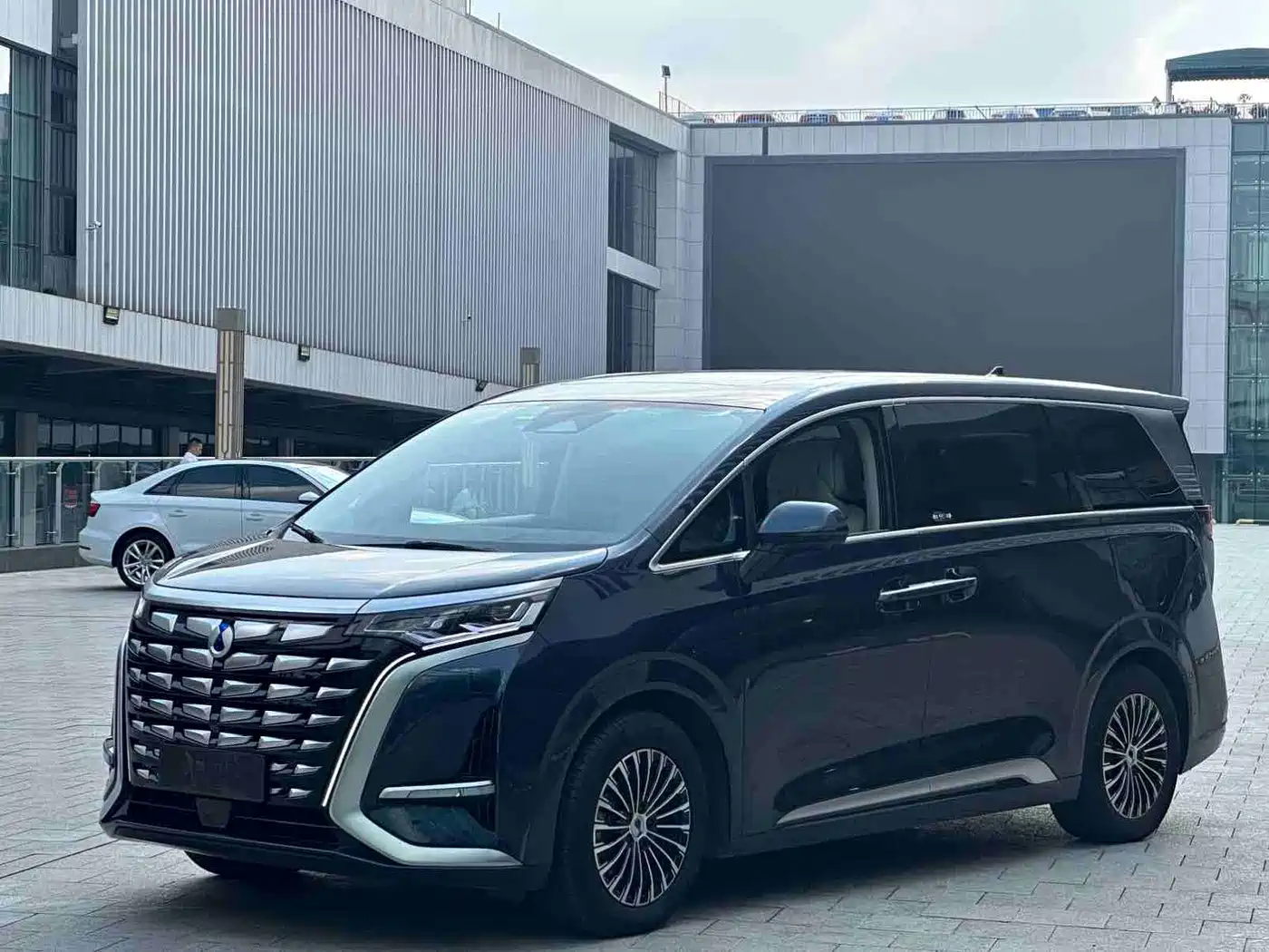 Denza Denza D9 2022 DM-i 970 AWD Flagship