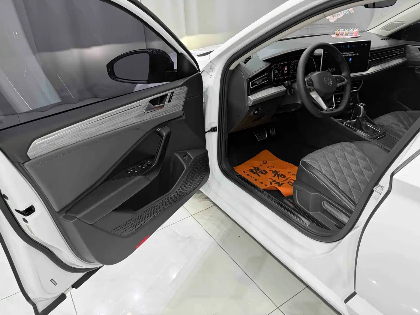 Volkswagen Sagitar 2023 280TSI DSG Surpass Plus Edition