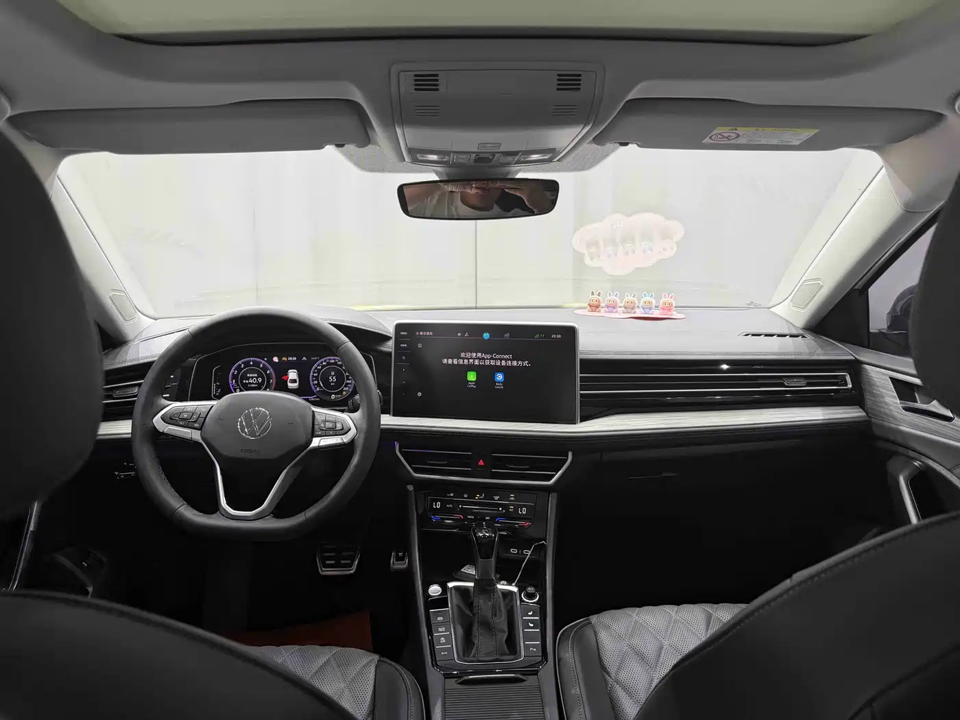 Volkswagen Sagitar 2023 280TSI DSG Surpass Plus Edition
