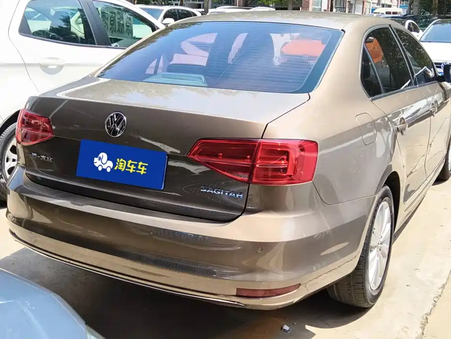 Volkswagen Sagitar 2015 1.6L Manual Comfort