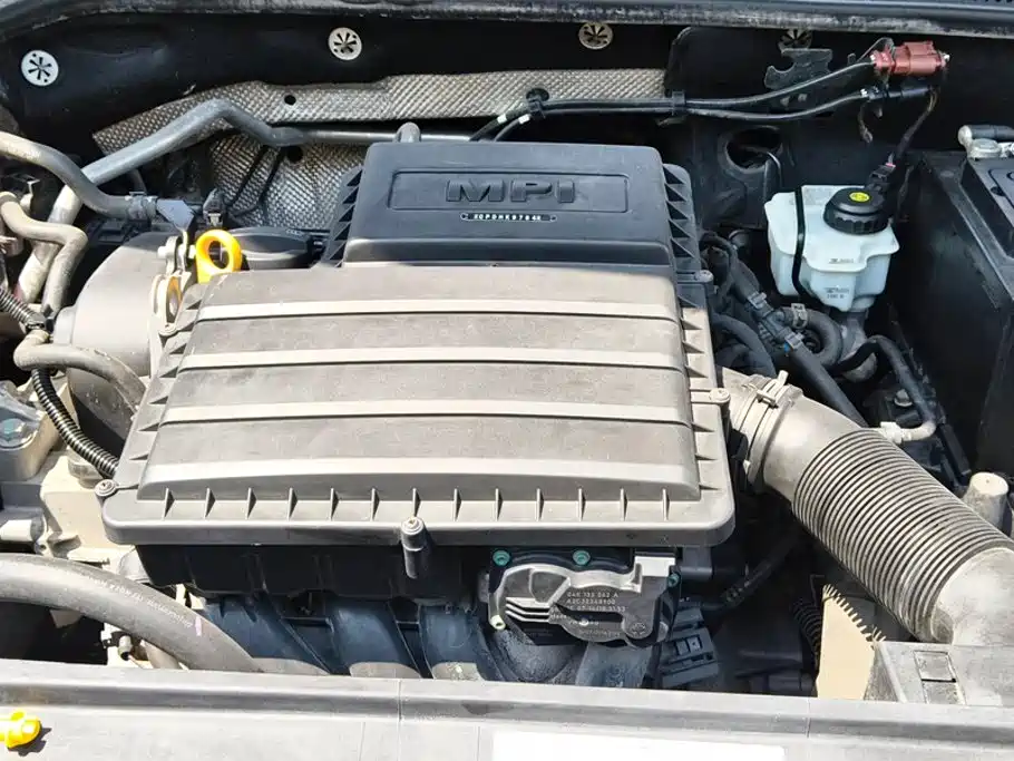 Volkswagen Sagitar 2015 1.6L Manual Comfort