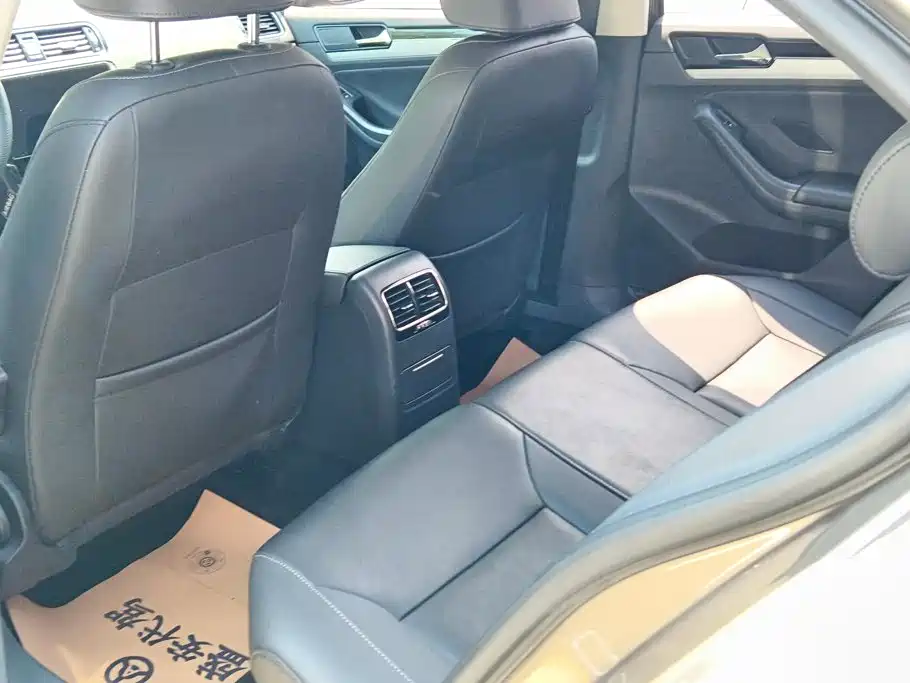 Volkswagen Sagitar 2015 1.6L Manual Comfort