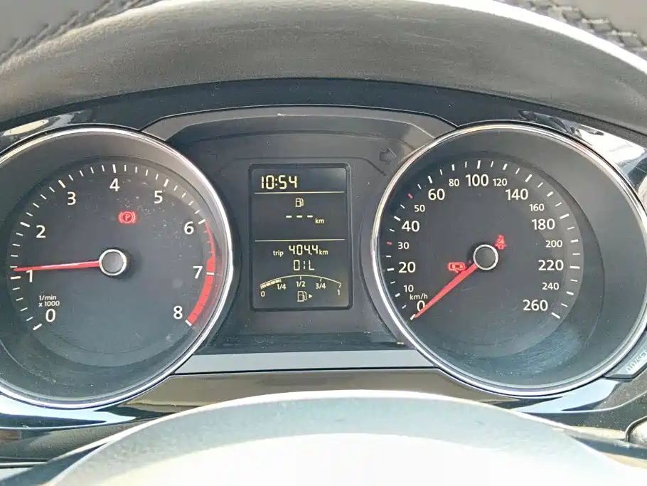 Volkswagen Sagitar 2015 1.6L Manual Comfort