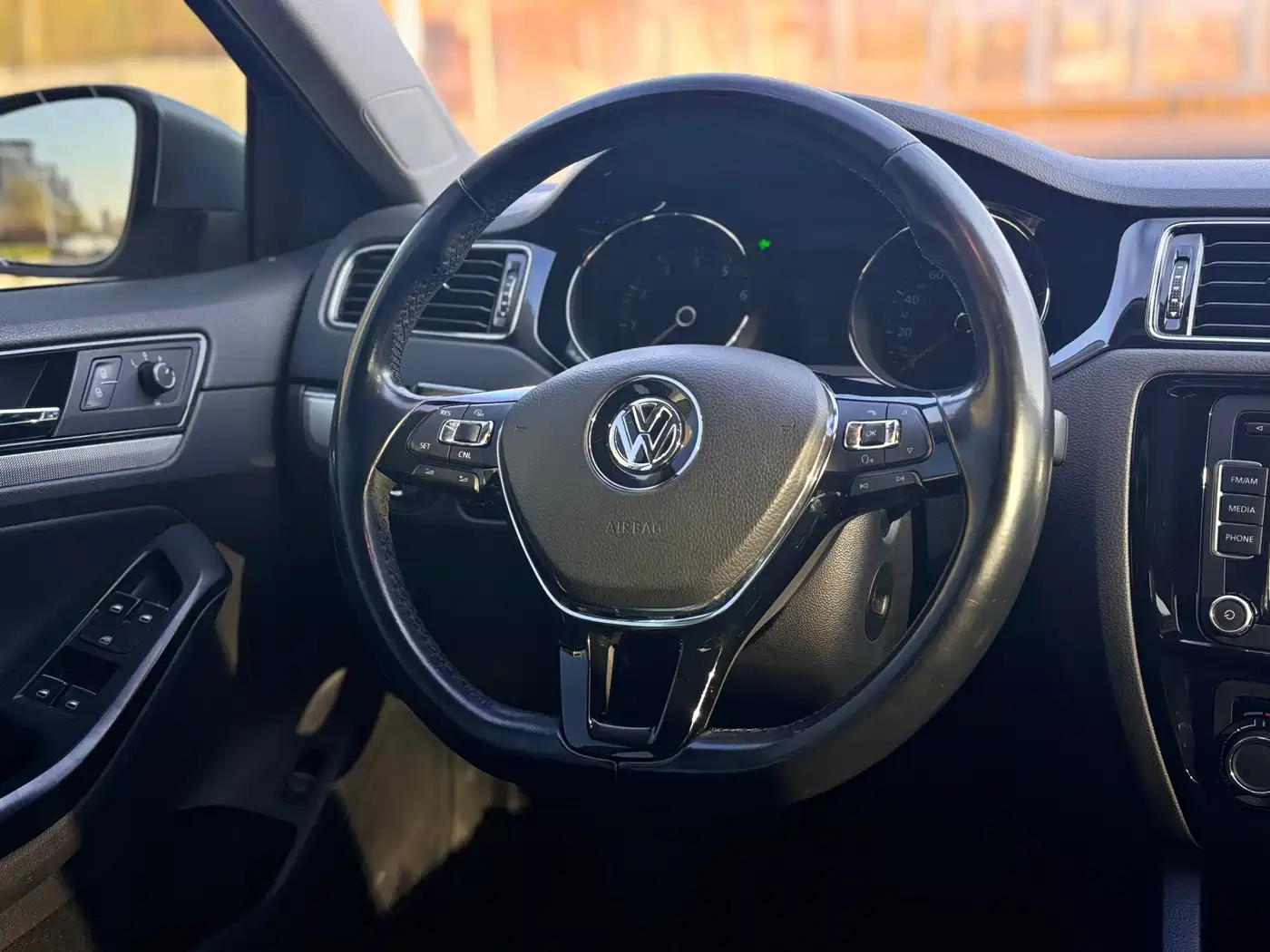 Volkswagen Sagitar 2018 1.6L Automatic Comfort