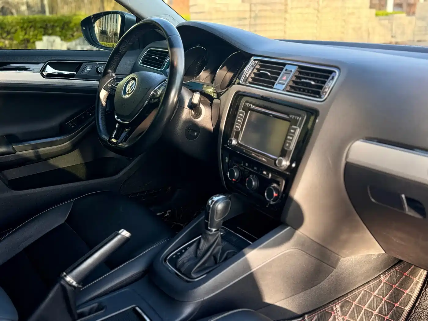 Volkswagen Sagitar 2018 1.6L Automatic Comfort