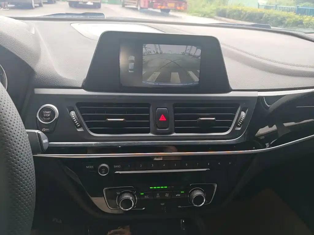 BMW BMW 1 Series 2018 118i Sport Edition