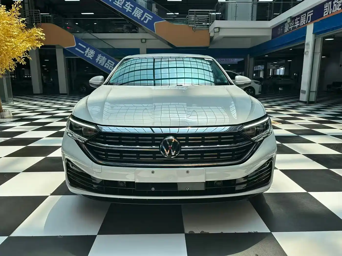 Volkswagen Sagitar 2023 280TSI DSG Surpass Plus Edition