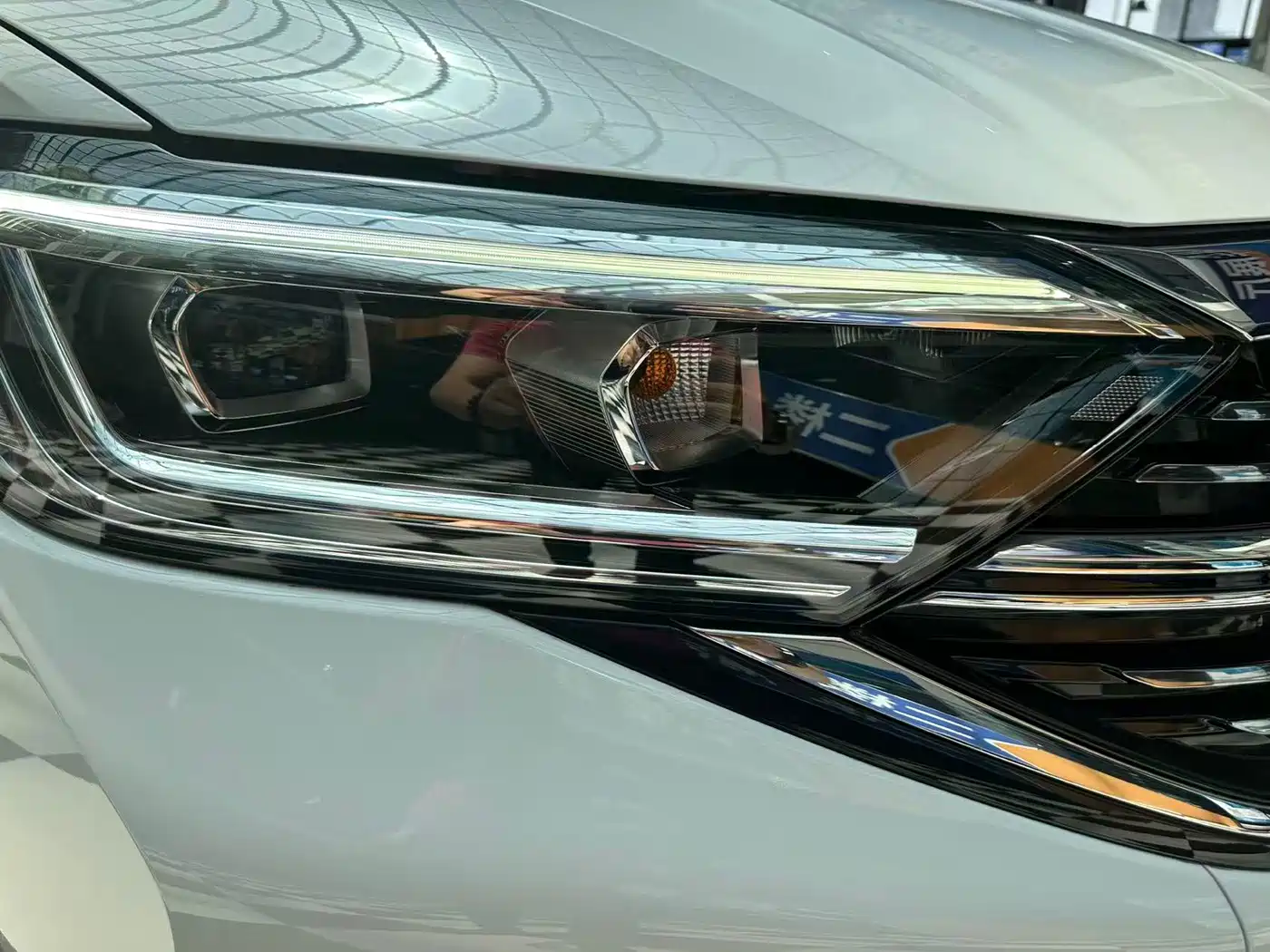 Volkswagen Sagitar 2023 280TSI DSG Surpass Plus Edition