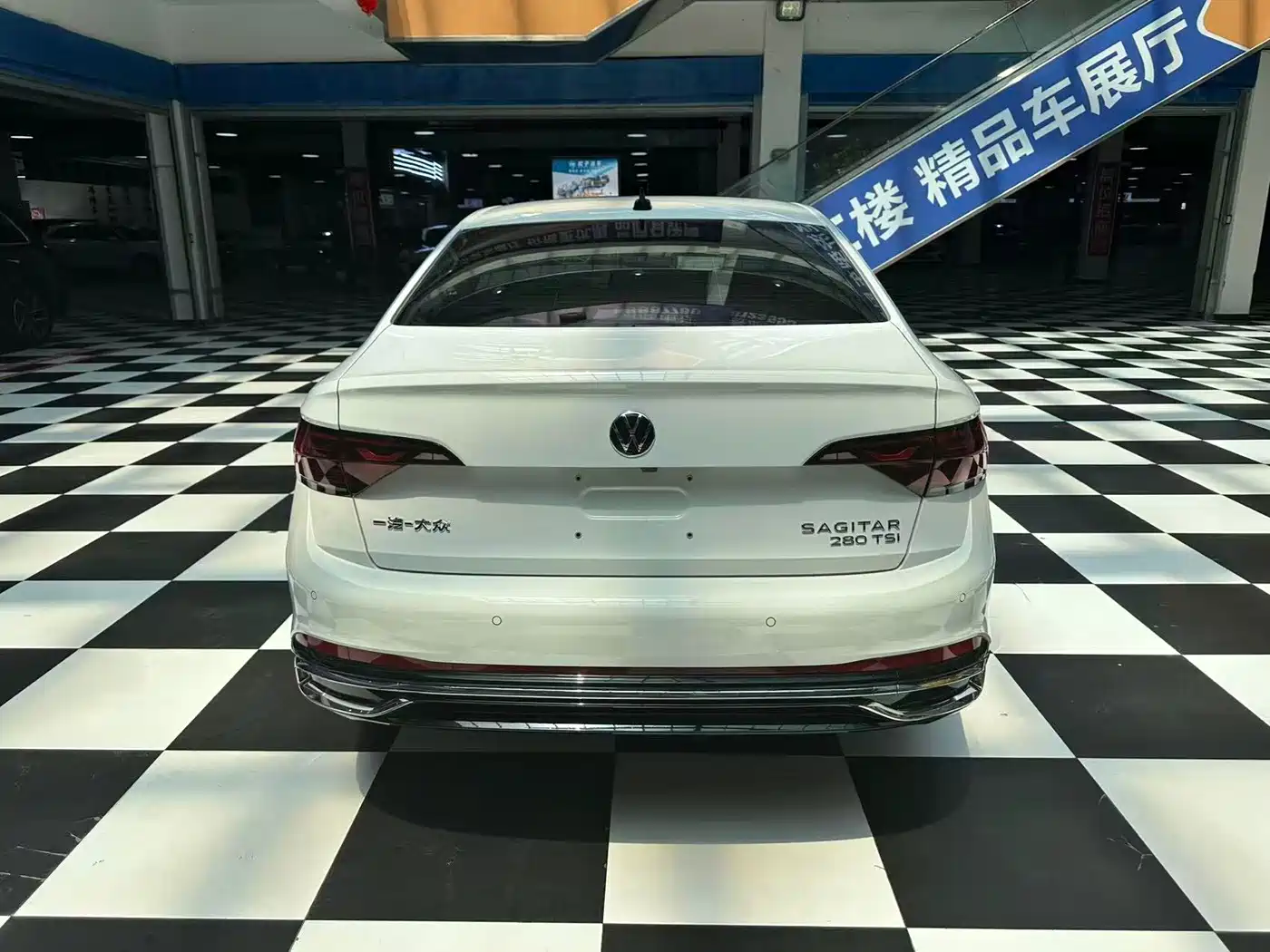 Volkswagen Sagitar 2023 280TSI DSG Surpass Plus Edition