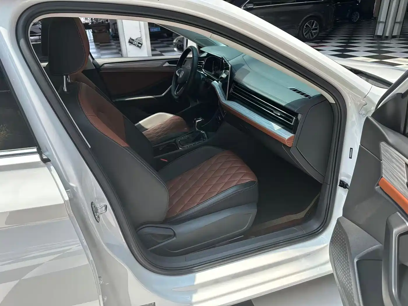 Volkswagen Sagitar 2023 280TSI DSG Surpass Plus Edition