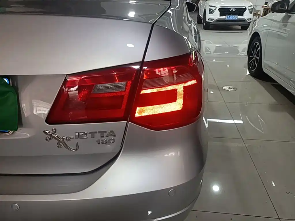 Volkswagen Jetta 2015 Value Edition 1.6L Manual Fashion
