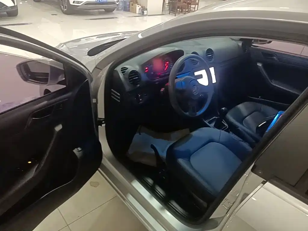 Volkswagen Jetta 2015 Value Edition 1.6L Manual Fashion