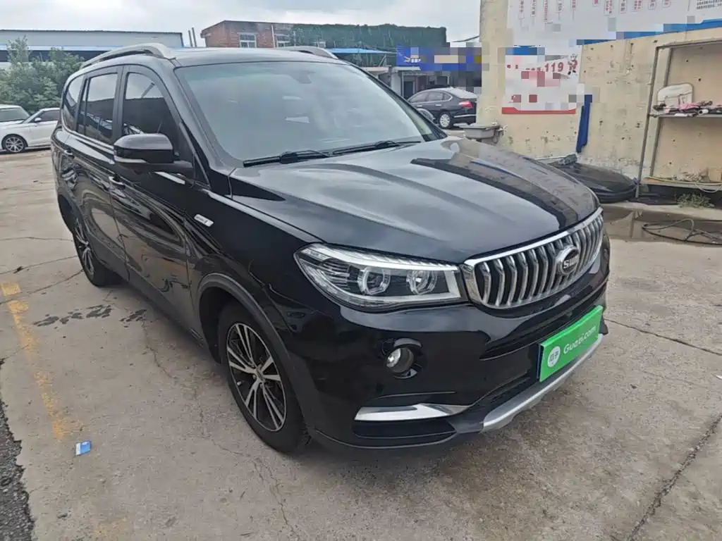 SWM Motor SWM X7 2020 2.0L Manual Comfort 7-seater