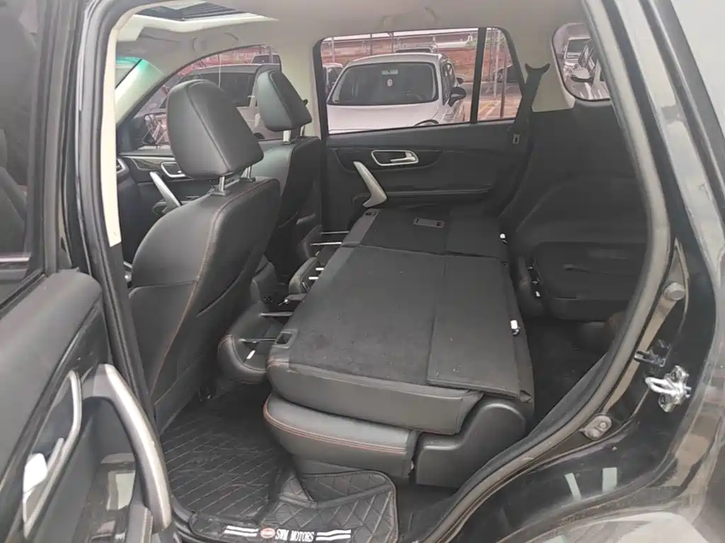 SWM Motor SWM X7 2020 2.0L Manual Comfort 7-seater