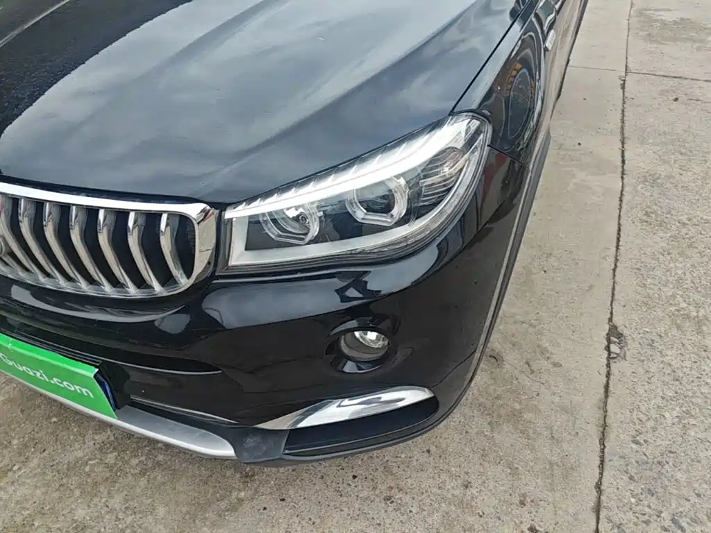 SWM Motor SWM X7 2020 2.0L Manual Comfort 7-seater