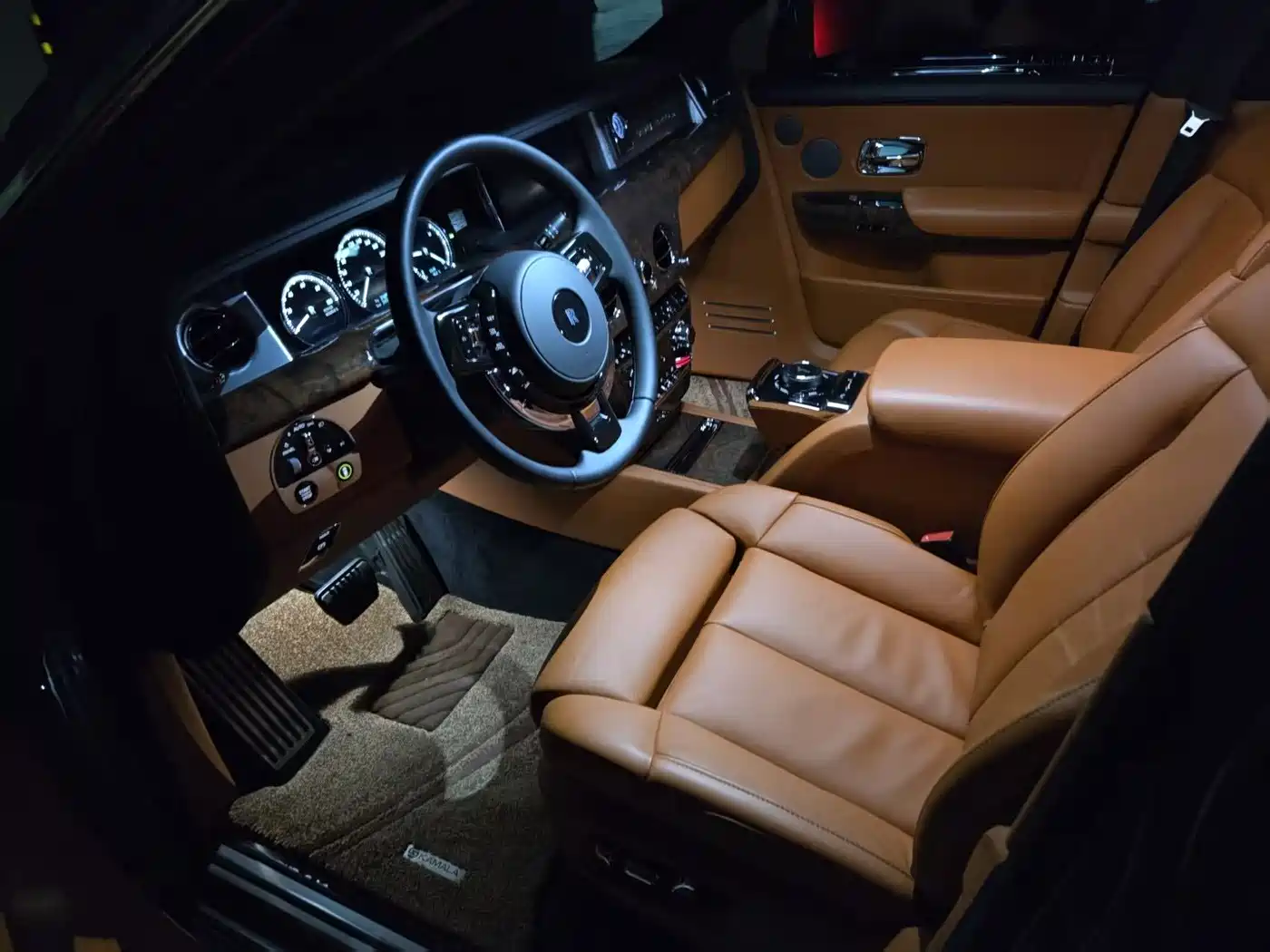 Rolls-Royce Phantom 2024 Long Wheelbase Series II