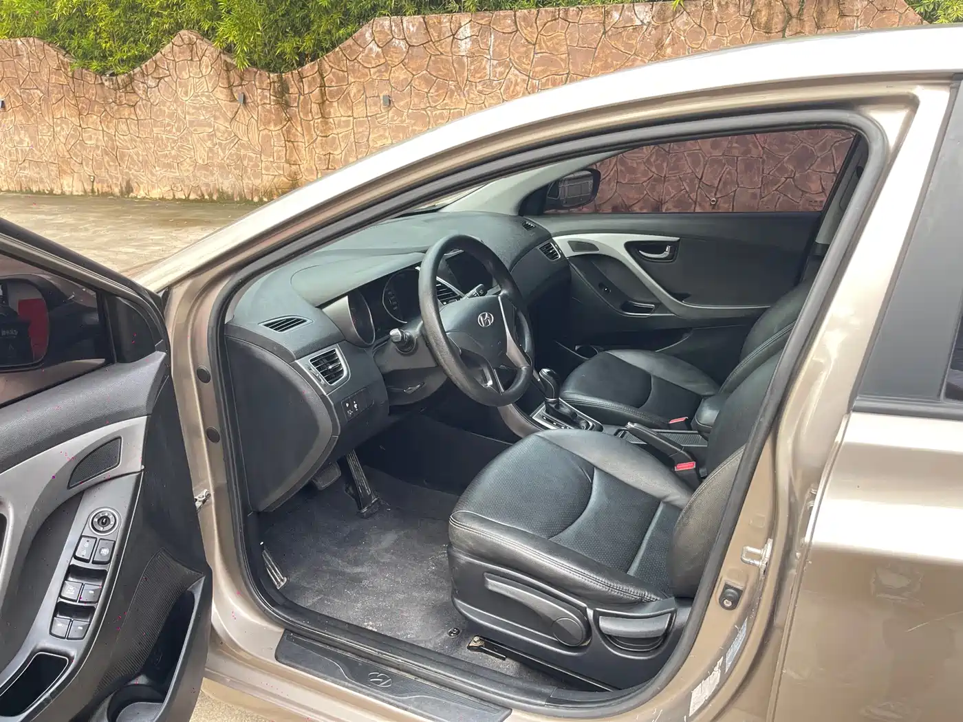 Hyundai Langdong 2015 1.6L Auto Trend