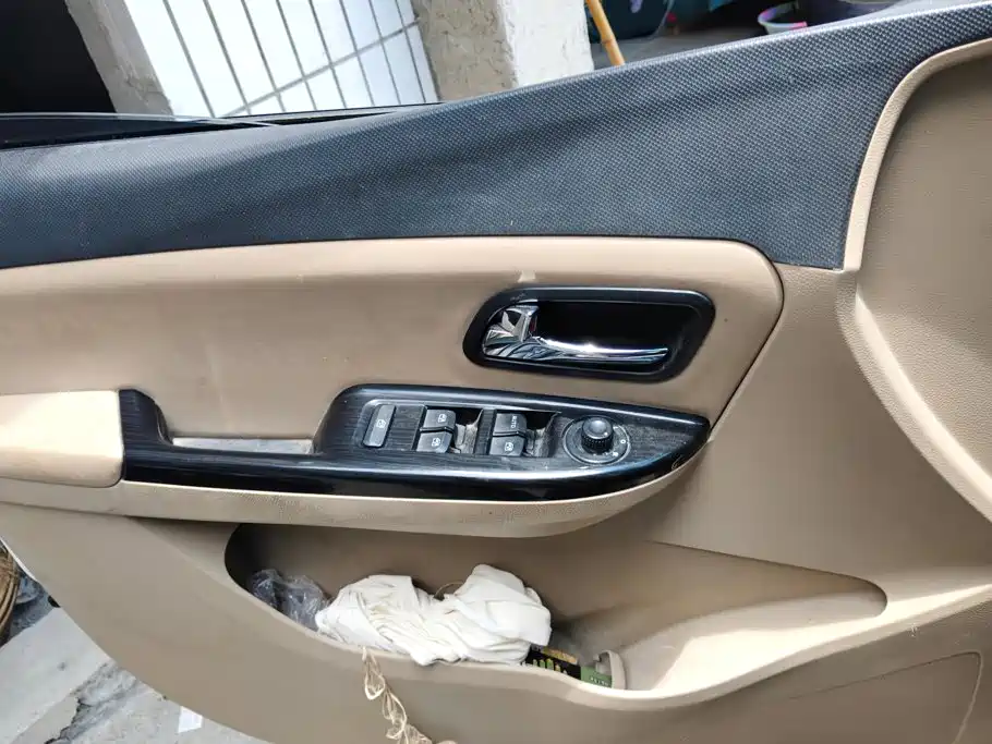 Wuling Motors Wuling Hongguang 2016 1.5L S1 Premium Model China V