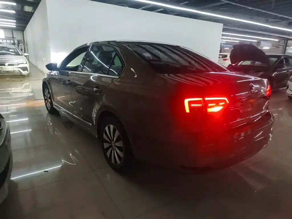 Volkswagen Sagitar 2018 1.6L Automatic Comfort