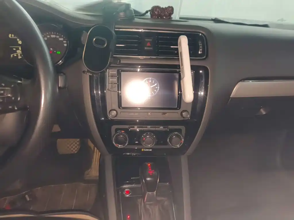 Volkswagen Sagitar 2018 1.6L Automatic Comfort