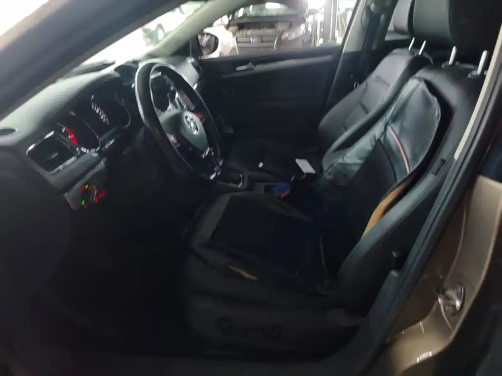 Volkswagen Sagitar 2018 1.6L Automatic Comfort