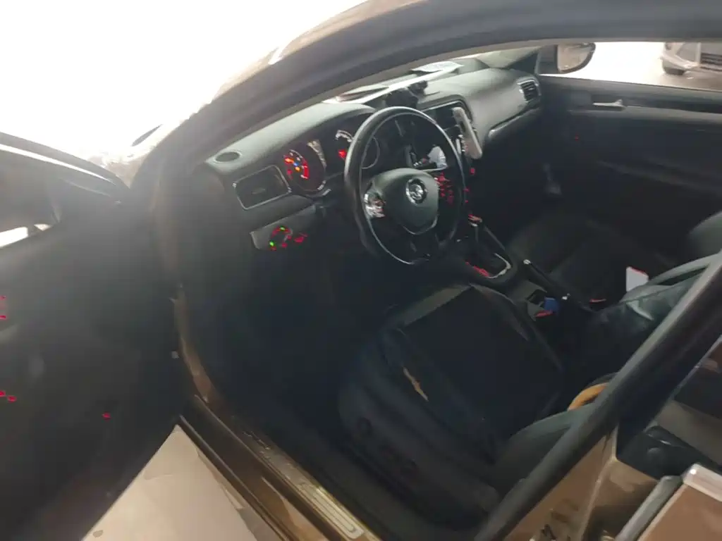 Volkswagen Sagitar 2018 1.6L Automatic Comfort