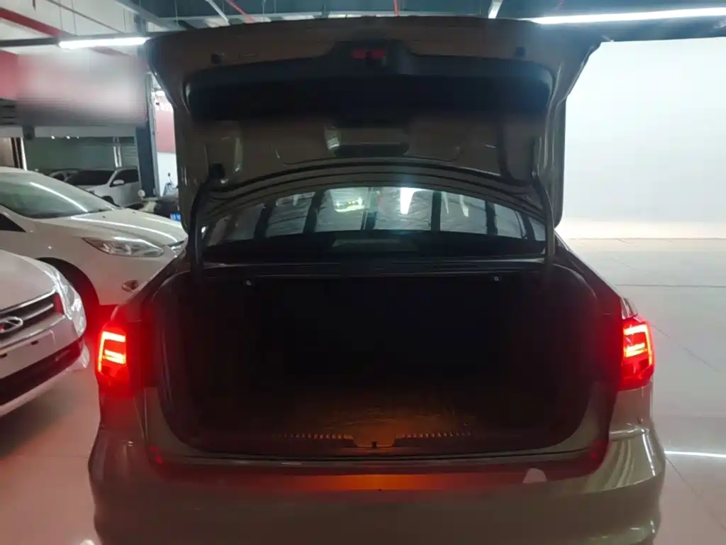 Volkswagen Sagitar 2018 1.6L Automatic Comfort