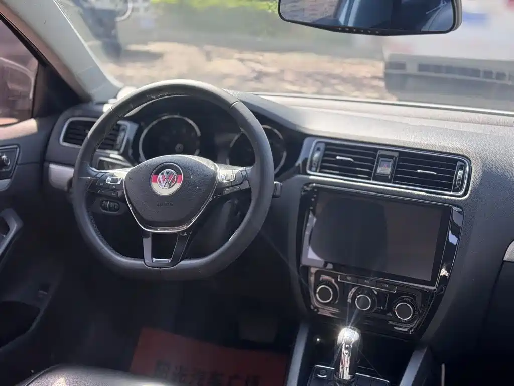 Volkswagen Sagitar 2017 230TSI Automatic Comfort