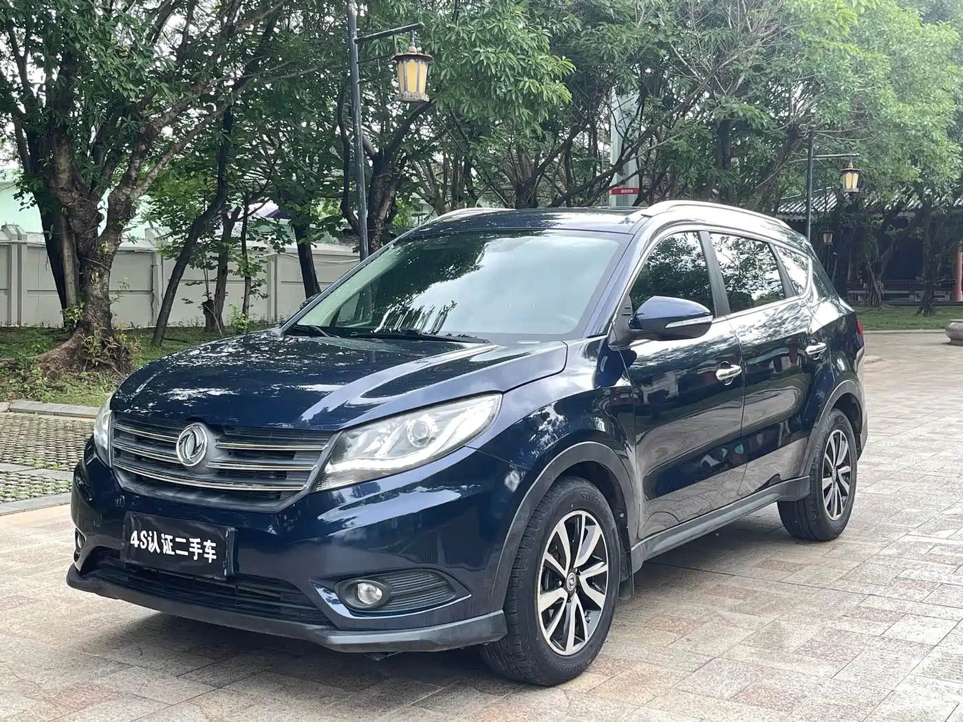 Dongfeng Fengguang Fengguang 580 2017 1.5T CVT Luxury
