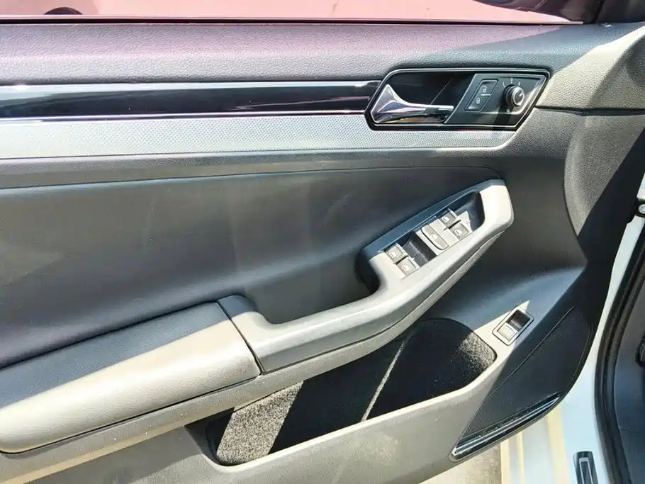 Volkswagen Sagitar 2017 1.6L Automatic Comfort