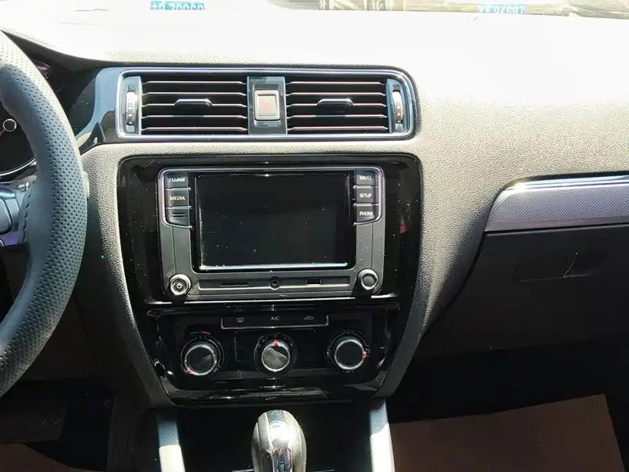 Volkswagen Sagitar 2017 1.6L Automatic Comfort
