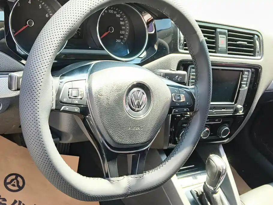 Volkswagen Sagitar 2017 1.6L Automatic Comfort