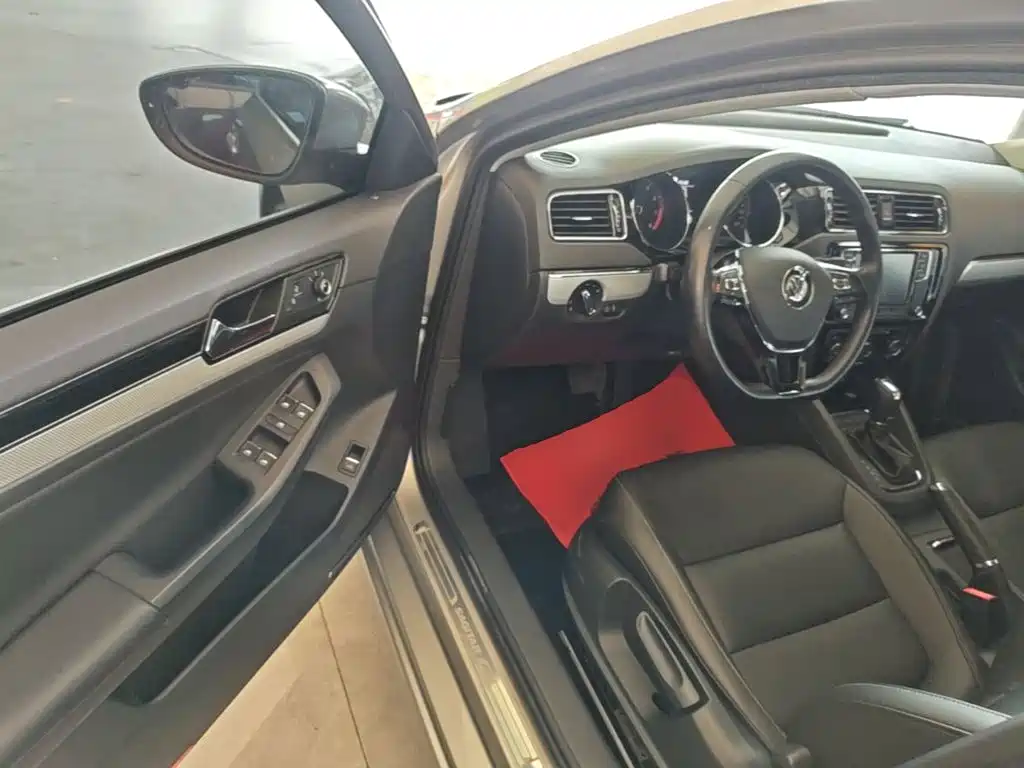 Volkswagen Sagitar 2017 180TSI Auto Exclusive Edition