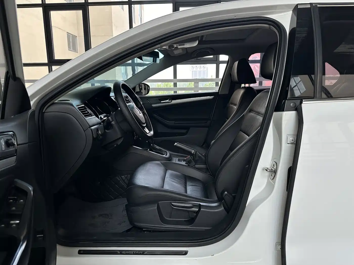 Volkswagen Sagitar 2018 1.6L Automatic Comfort