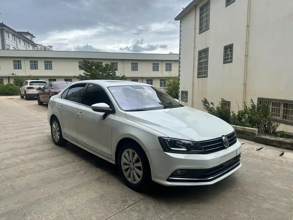 Volkswagen Sagitar 2015 230TSI Automatic Comfort