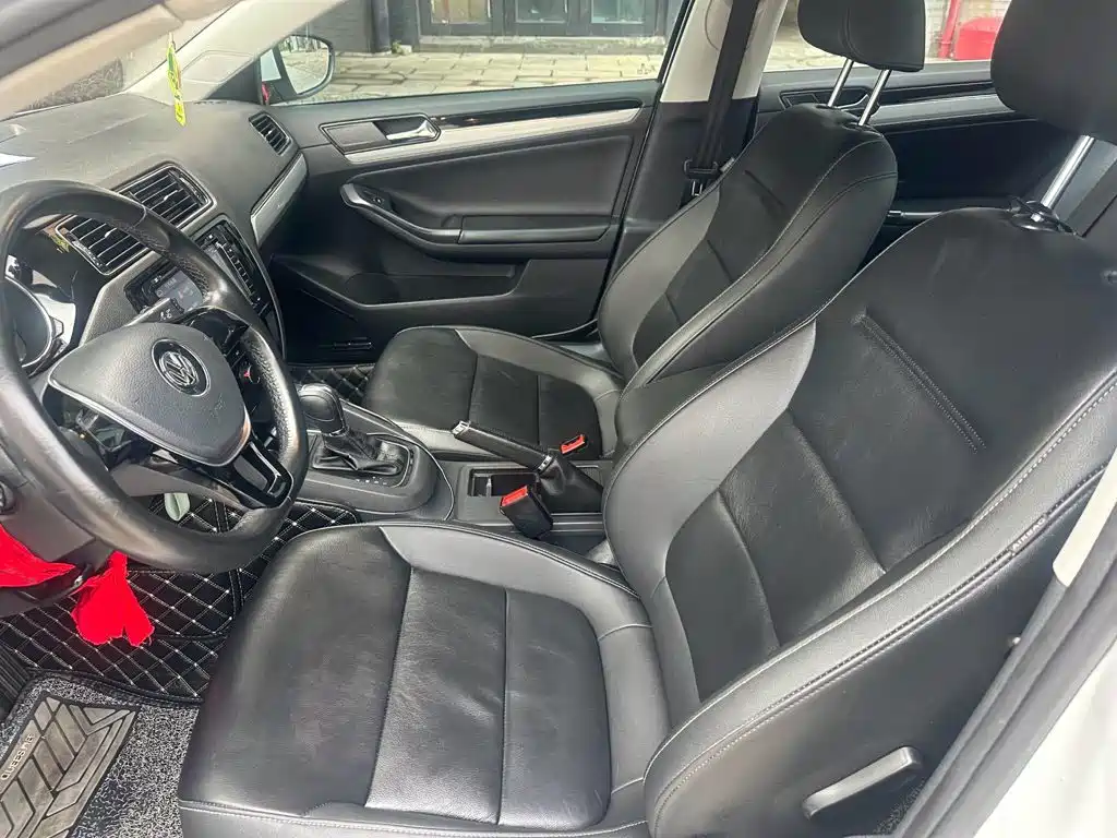 Volkswagen Sagitar 2015 230TSI Automatic Comfort