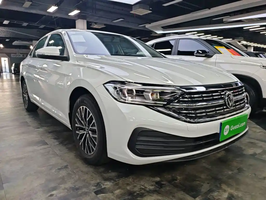 Volkswagen Sagitar 2025 Model Year Facelift 200TSI DSG Soaring Edition