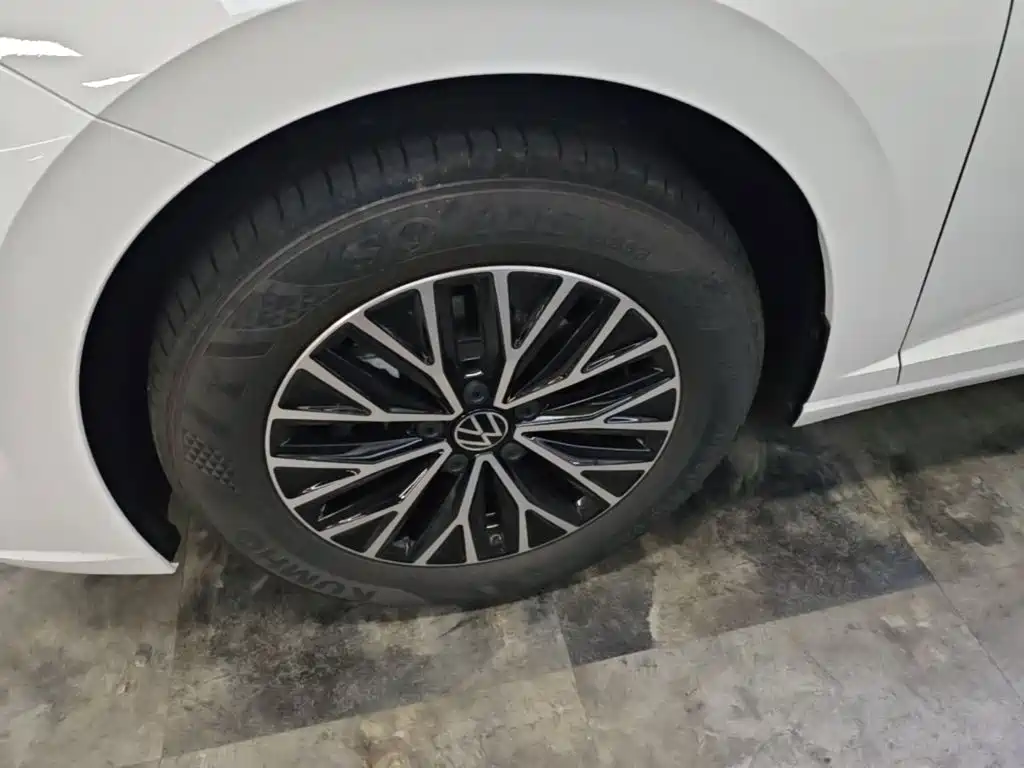 Volkswagen Sagitar 2025 Model Year Facelift 200TSI DSG Soaring Edition