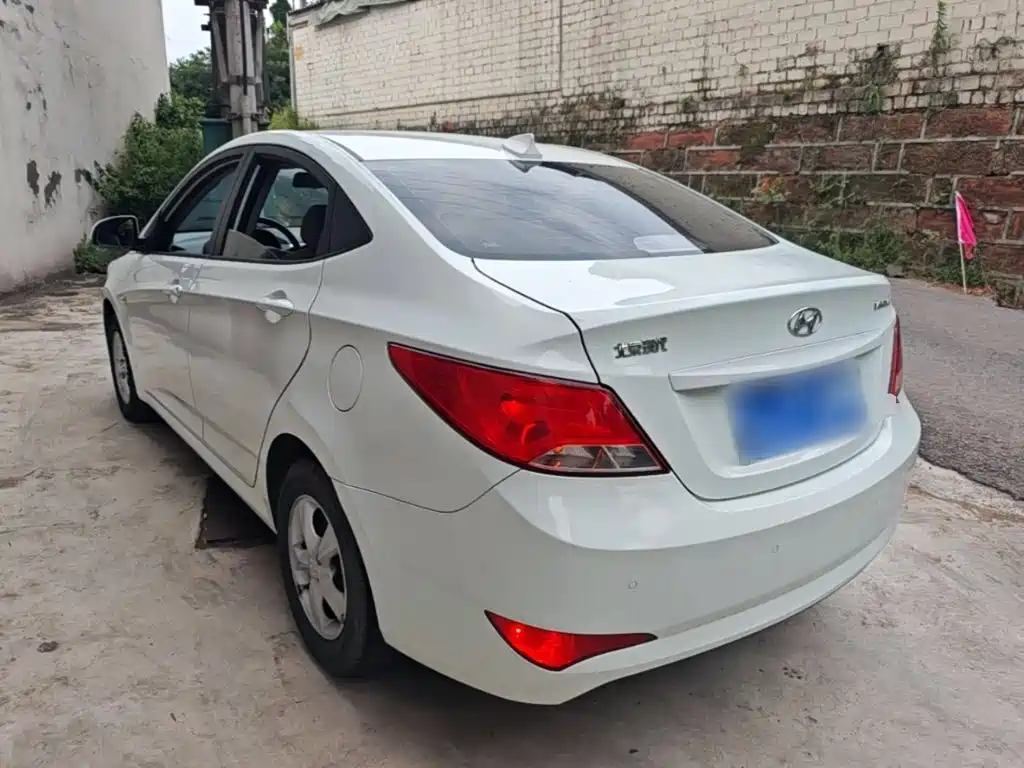 Hyundai Verna 2014 1.4L Automatic Smart GLS