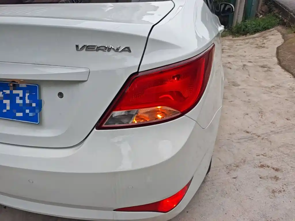 Hyundai Verna 2014 1.4L Automatic Smart GLS