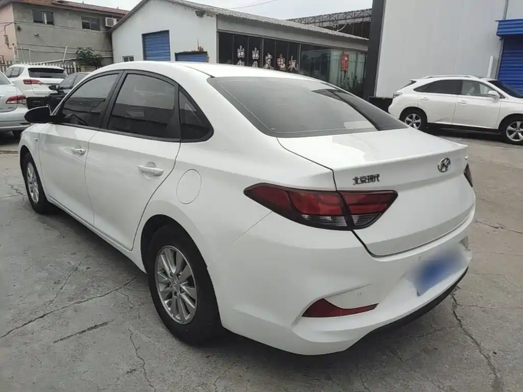 Hyundai Elantra 2017 1.6L Manual GLS Value Edition